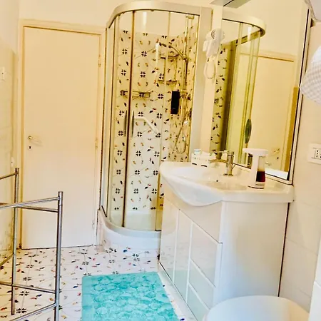 Lägenhet Vacanze Romane Colosseo *